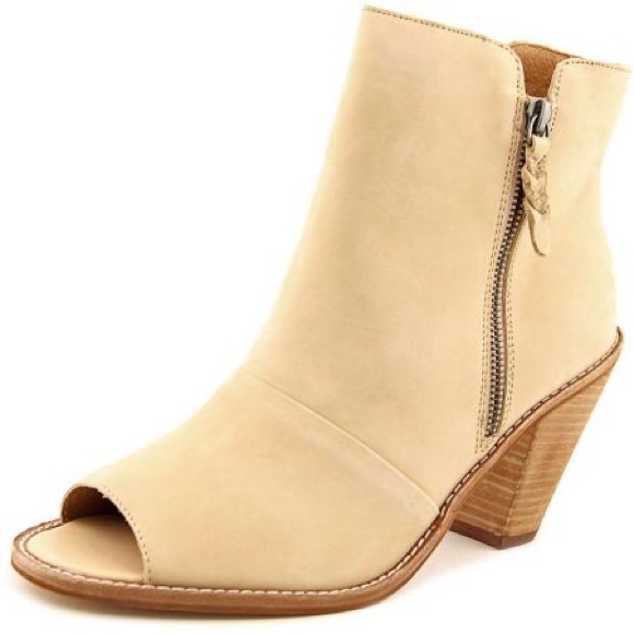 Corso Como Shoes - NWOT Corso Como Tameka Boots